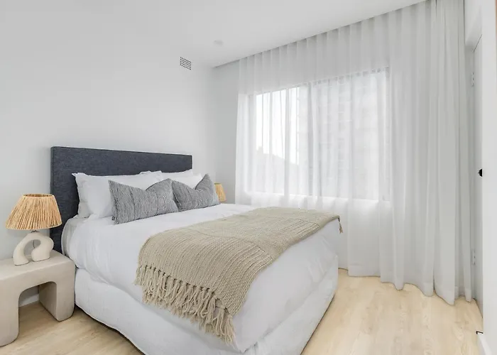 Kahlo Bondi - Luxury Escape - 2 Bedroom Furnished Apartments