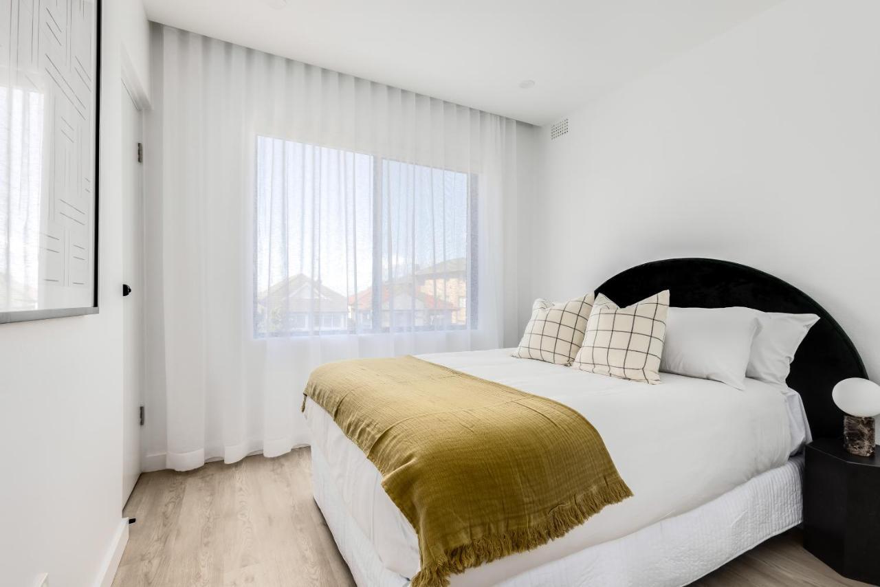 Apartment Kahlo Bondi - Luxury Escape - 2 Bedroom Furnished *